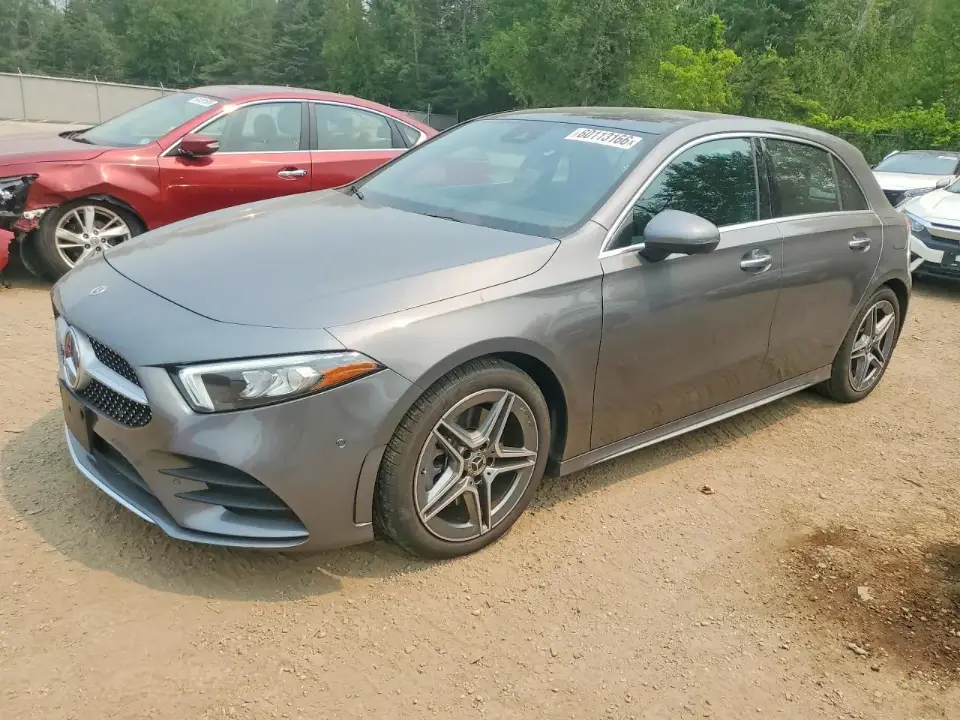 MERCEDES-BENZ A 250 4MATIC — photo from the “Pickup” checkpoint